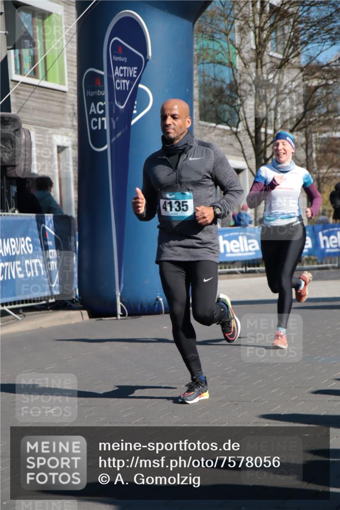 06.04.2025 - 44. Internationalen Wilhelmsburger Insellauf A. Gomolzig http://msf.ph/oto/7578056 06.04.2025 10:29:32 Ziel 3588, 3793, 4102, 4135, 4272, 4347 meine-sportfotos.de