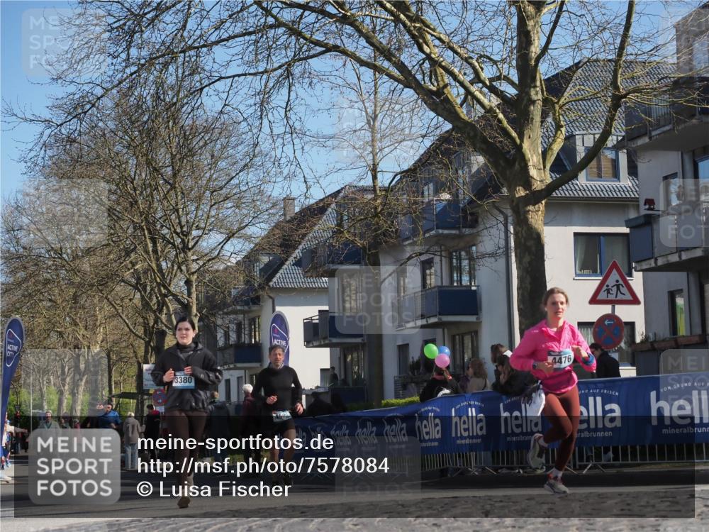 06.04.2025 - 44. Internationalen Wilhelmsburger Insellauf Luisa Fischer http://msf.ph/oto/7578084 06.04.2025 10:43:33 Ziel 3380, 4502, 4476 meine-sportfotos.de