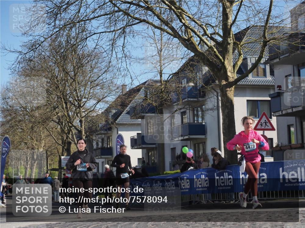 06.04.2025 - 44. Internationalen Wilhelmsburger Insellauf Luisa Fischer http://msf.ph/oto/7578094 06.04.2025 10:43:33 Ziel 3380, 4144, 4502, 4476 meine-sportfotos.de