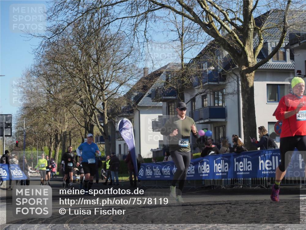 06.04.2025 - 44. Internationalen Wilhelmsburger Insellauf Luisa Fischer http://msf.ph/oto/7578119 06.04.2025 10:38:58 Ziel 3350, 4337, 4047, 4359 meine-sportfotos.de