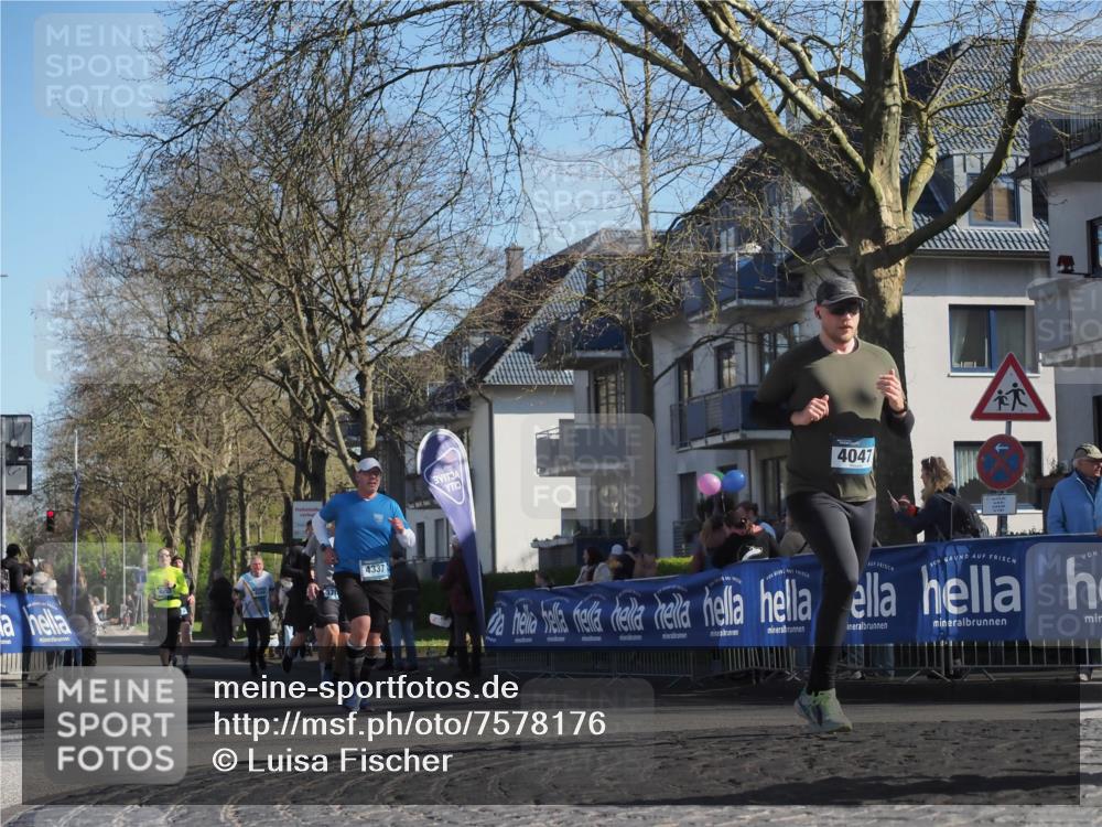 06.04.2025 - 44. Internationalen Wilhelmsburger Insellauf Luisa Fischer http://msf.ph/oto/7578176 06.04.2025 10:38:59 Ziel 370, 4337, 4047 meine-sportfotos.de