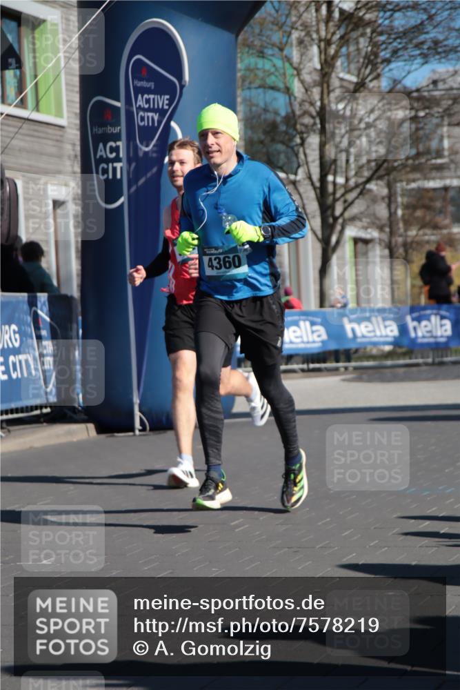 06.04.2025 - 44. Internationalen Wilhelmsburger Insellauf A. Gomolzig http://msf.ph/oto/7578219 06.04.2025 10:29:03 Ziel 3624, 4360 meine-sportfotos.de