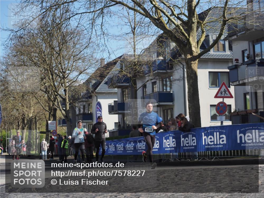 06.04.2025 - 44. Internationalen Wilhelmsburger Insellauf Luisa Fischer http://msf.ph/oto/7578227 06.04.2025 10:43:39 Ziel 3266, 4144 meine-sportfotos.de