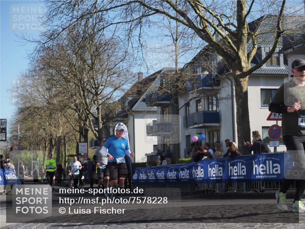 06.04.2025 - 44. Internationalen Wilhelmsburger Insellauf Luisa Fischer http://msf.ph/oto/7578228 06.04.2025 10:39:00 Ziel 4253, 4337, 40 meine-sportfotos.de
