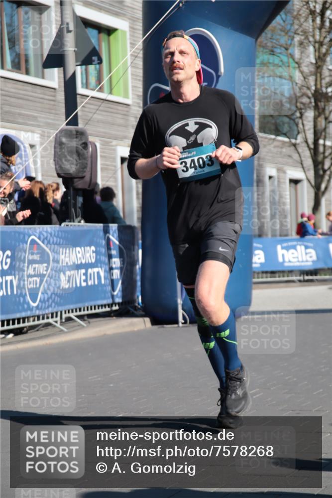 06.04.2025 - 44. Internationalen Wilhelmsburger Insellauf A. Gomolzig http://msf.ph/oto/7578268 06.04.2025 10:28:45 Ziel 3403, 3884, 4385, 5206 meine-sportfotos.de