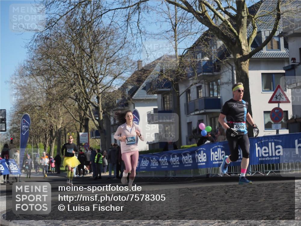 06.04.2025 - 44. Internationalen Wilhelmsburger Insellauf Luisa Fischer http://msf.ph/oto/7578305 06.04.2025 10:43:45 Ziel 4222, 5063, 4509 meine-sportfotos.de