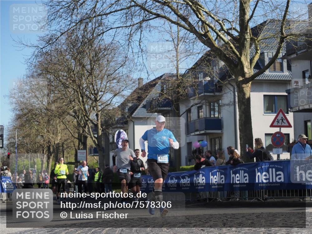 06.04.2025 - 44. Internationalen Wilhelmsburger Insellauf Luisa Fischer http://msf.ph/oto/7578306 06.04.2025 10:39:01 Ziel 4337, 3709, 3350 meine-sportfotos.de