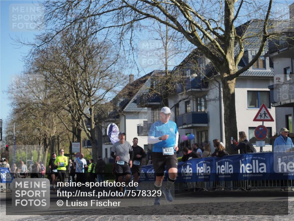 06.04.2025 - 44. Internationalen Wilhelmsburger Insellauf Luisa Fischer http://msf.ph/oto/7578329 06.04.2025 10:39:01 Ziel 3709, 3350, 4337 meine-sportfotos.de