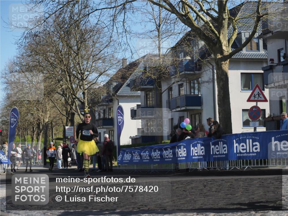 06.04.2025 - 44. Internationalen Wilhelmsburger Insellauf Luisa Fischer http://msf.ph/oto/7578420 06.04.2025 10:43:47 Ziel 4222 meine-sportfotos.de