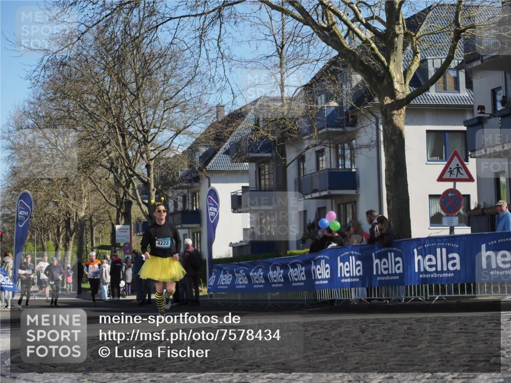 06.04.2025 - 44. Internationalen Wilhelmsburger Insellauf Luisa Fischer http://msf.ph/oto/7578434 06.04.2025 10:43:48 Ziel 4222 meine-sportfotos.de