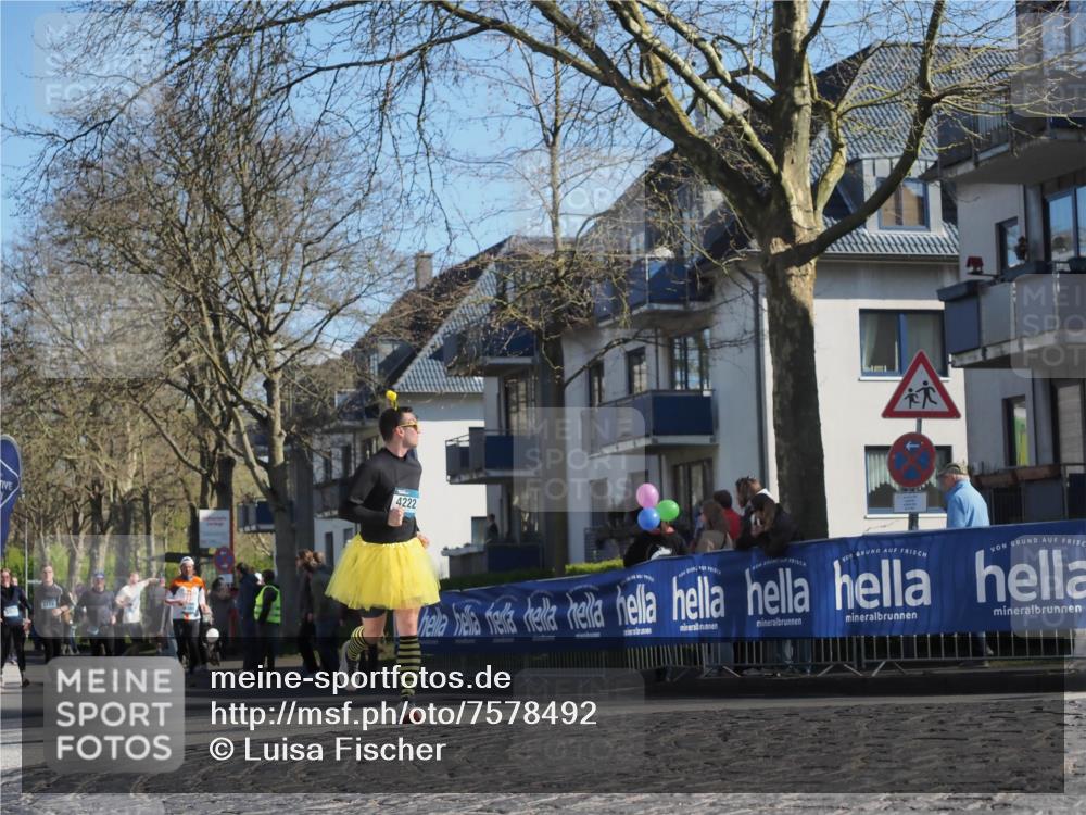 06.04.2025 - 44. Internationalen Wilhelmsburger Insellauf Luisa Fischer http://msf.ph/oto/7578492 06.04.2025 10:43:49 Ziel 343, 4222 meine-sportfotos.de
