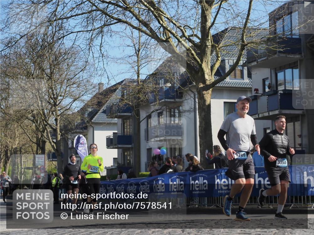 06.04.2025 - 44. Internationalen Wilhelmsburger Insellauf Luisa Fischer http://msf.ph/oto/7578541 06.04.2025 10:39:03 Ziel 4253, 3709, 3350 meine-sportfotos.de