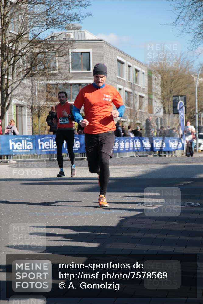 06.04.2025 - 44. Internationalen Wilhelmsburger Insellauf A. Gomolzig http://msf.ph/oto/7578569 06.04.2025 10:27:44 Ziel 3552, 3824, 4535 meine-sportfotos.de