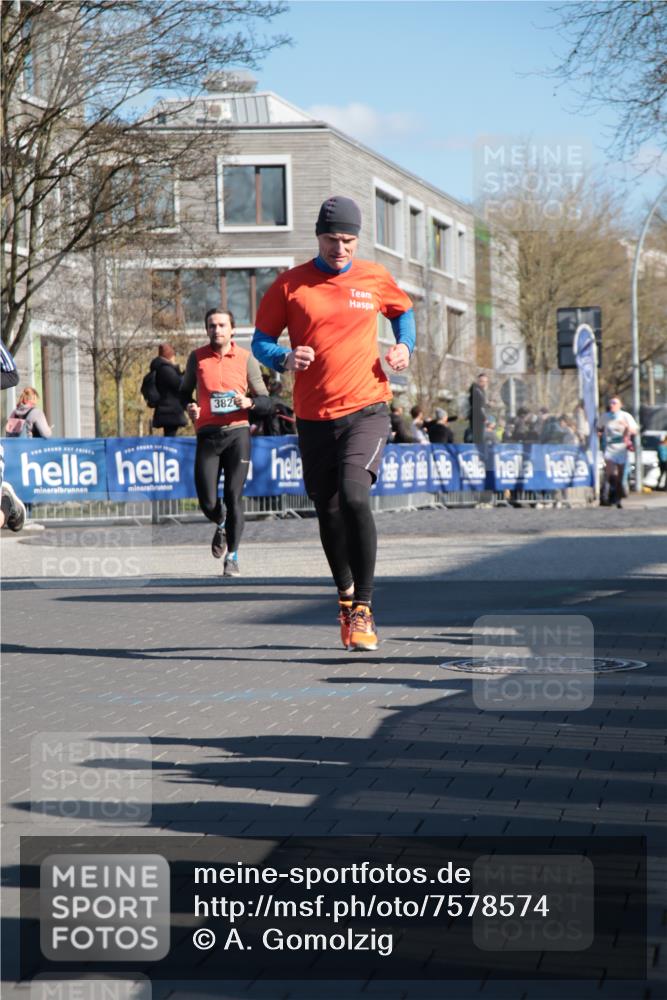 06.04.2025 - 44. Internationalen Wilhelmsburger Insellauf A. Gomolzig http://msf.ph/oto/7578574 06.04.2025 10:27:44 Ziel 3552, 3824, 4535 meine-sportfotos.de