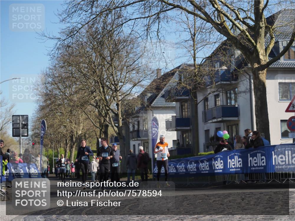 06.04.2025 - 44. Internationalen Wilhelmsburger Insellauf Luisa Fischer http://msf.ph/oto/7578594 06.04.2025 10:43:53 Ziel 3959, 3772, 4397, 4084 meine-sportfotos.de