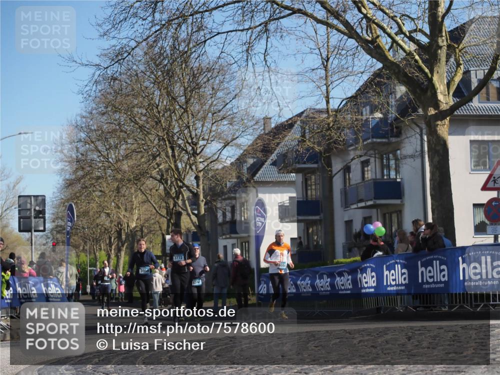 06.04.2025 - 44. Internationalen Wilhelmsburger Insellauf Luisa Fischer http://msf.ph/oto/7578600 06.04.2025 10:43:53 Ziel 3959, 3772, 4397, 4084 meine-sportfotos.de