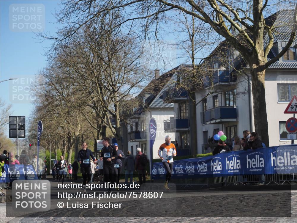 06.04.2025 - 44. Internationalen Wilhelmsburger Insellauf Luisa Fischer http://msf.ph/oto/7578607 06.04.2025 10:43:53 Ziel 3959, 3772, 1397, 4084 meine-sportfotos.de