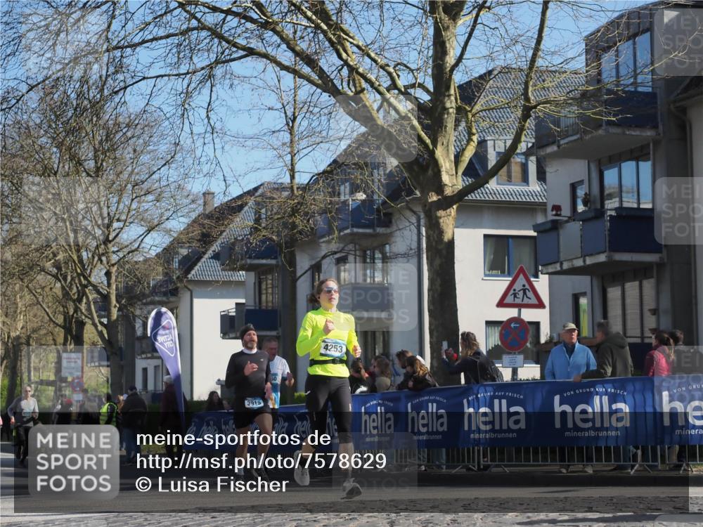 06.04.2025 - 44. Internationalen Wilhelmsburger Insellauf Luisa Fischer http://msf.ph/oto/7578629 06.04.2025 10:39:05 Ziel 3915, 50, 4253 meine-sportfotos.de