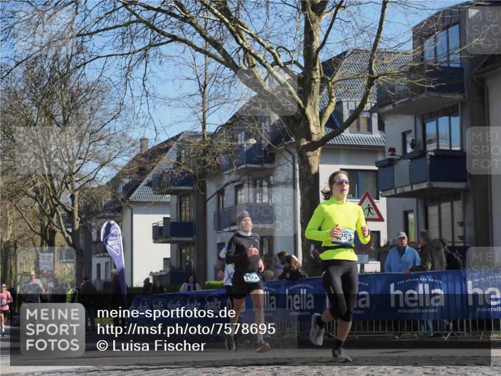 06.04.2025 - 44. Internationalen Wilhelmsburger Insellauf Luisa Fischer http://msf.ph/oto/7578695 06.04.2025 10:39:05 Ziel 253, 3915, 6, 6, 1 meine-sportfotos.de