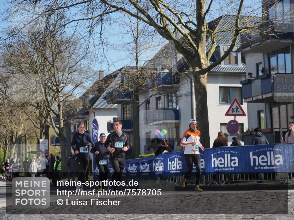 06.04.2025 - 44. Internationalen Wilhelmsburger Insellauf Luisa Fischer http://msf.ph/oto/7578705 06.04.2025 10:43:55 Ziel 3959, 4397, 3772, 4084 meine-sportfotos.de