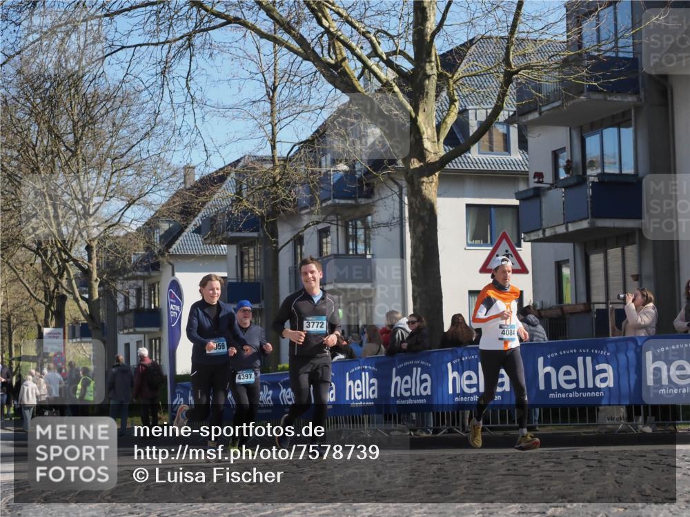 06.04.2025 - 44. Internationalen Wilhelmsburger Insellauf Luisa Fischer http://msf.ph/oto/7578739 06.04.2025 10:43:55 Ziel 59, 4397, 3772, 4084 meine-sportfotos.de