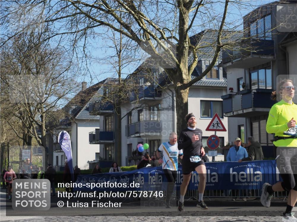 06.04.2025 - 44. Internationalen Wilhelmsburger Insellauf Luisa Fischer http://msf.ph/oto/7578746 06.04.2025 10:39:06 Ziel 3592, 4592, 4560, 3915, 253 meine-sportfotos.de