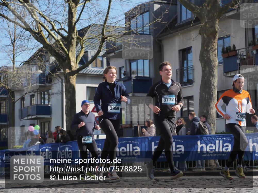 06.04.2025 - 44. Internationalen Wilhelmsburger Insellauf Luisa Fischer http://msf.ph/oto/7578825 06.04.2025 10:43:57 Ziel 3959, 3772, 4084, 4397 meine-sportfotos.de