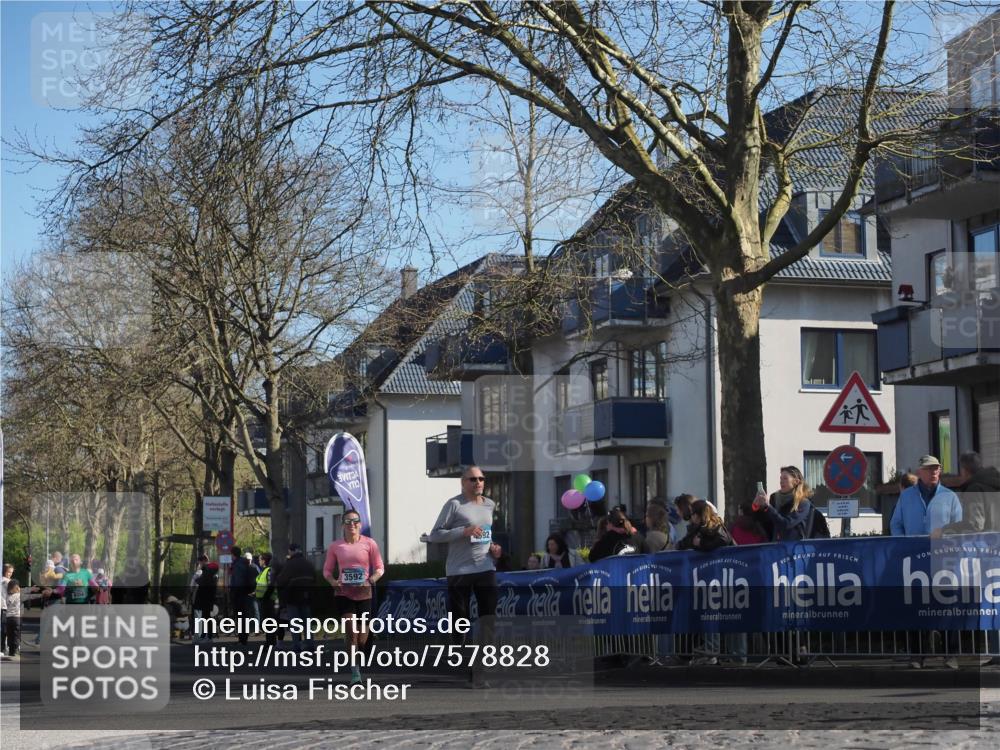 06.04.2025 - 44. Internationalen Wilhelmsburger Insellauf Luisa Fischer http://msf.ph/oto/7578828 06.04.2025 10:39:08 Ziel 92, 3592 meine-sportfotos.de