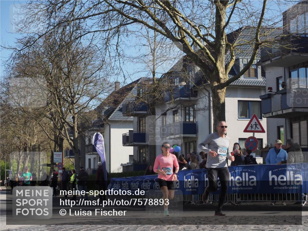 06.04.2025 - 44. Internationalen Wilhelmsburger Insellauf Luisa Fischer http://msf.ph/oto/7578893 06.04.2025 10:39:10 Ziel 1, 4592, 2592 meine-sportfotos.de