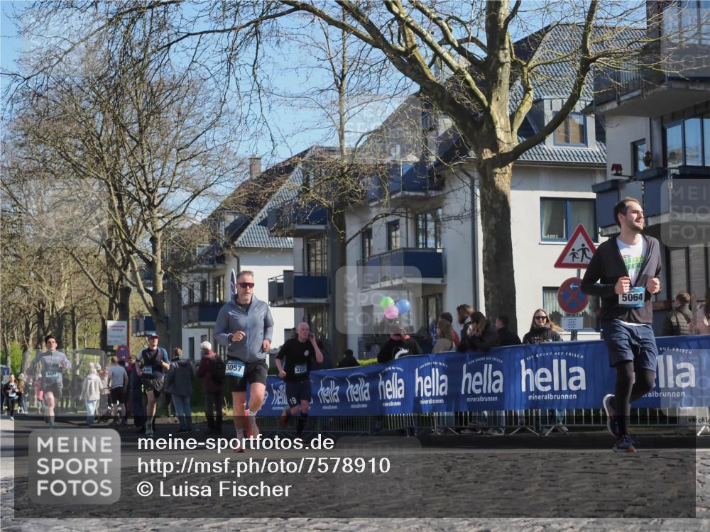 06.04.2025 - 44. Internationalen Wilhelmsburger Insellauf Luisa Fischer http://msf.ph/oto/7578910 06.04.2025 10:44:04 Ziel 3489, 4429, 3057, 323, 5064 meine-sportfotos.de