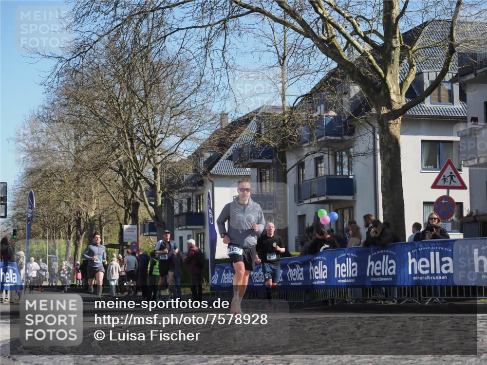 06.04.2025 - 44. Internationalen Wilhelmsburger Insellauf Luisa Fischer http://msf.ph/oto/7578928 06.04.2025 10:44:04 Ziel 4429, 3489, 3057, 3232, 9 meine-sportfotos.de