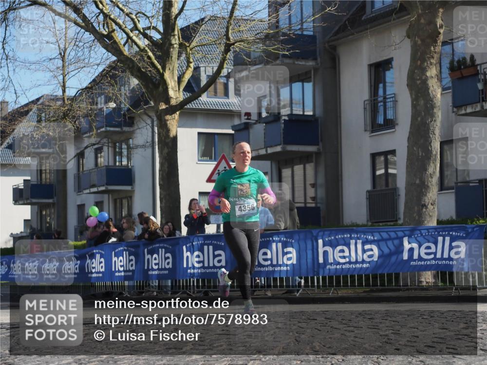 06.04.2025 - 44. Internationalen Wilhelmsburger Insellauf Luisa Fischer http://msf.ph/oto/7578983 06.04.2025 10:39:15 Ziel 4356 meine-sportfotos.de