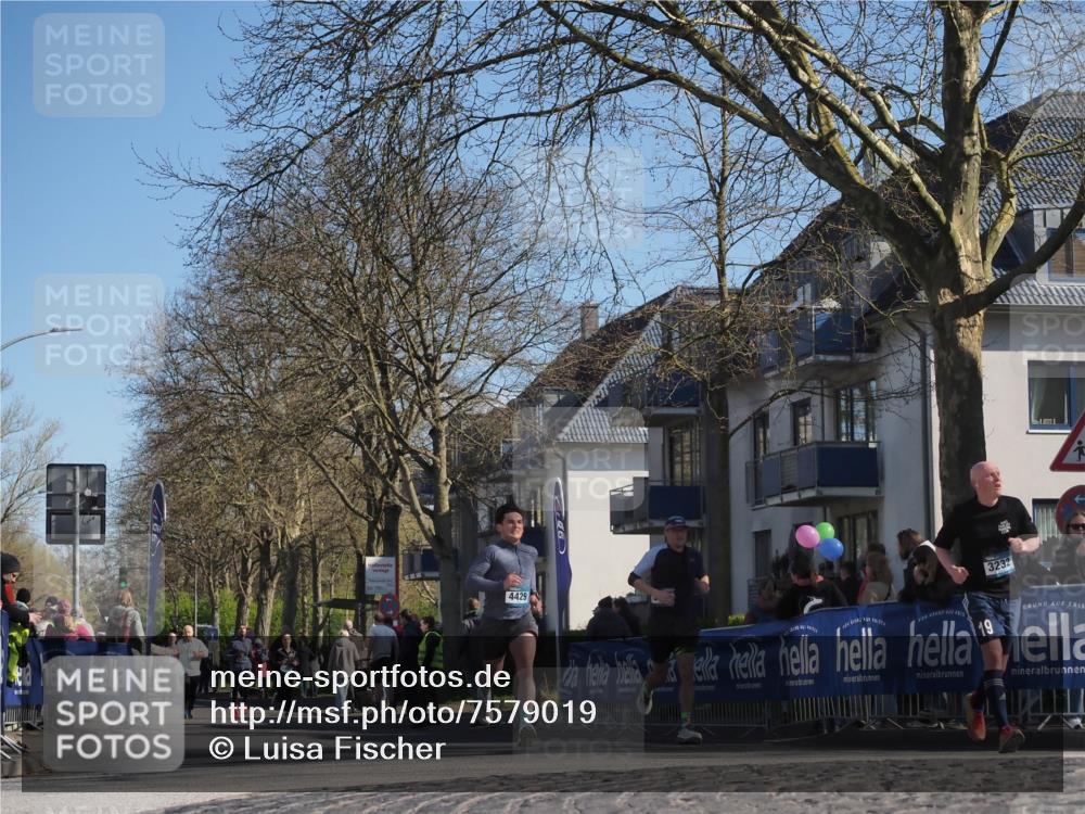 06.04.2025 - 44. Internationalen Wilhelmsburger Insellauf Luisa Fischer http://msf.ph/oto/7579019 06.04.2025 10:44:06 Ziel 4429, 3232 meine-sportfotos.de