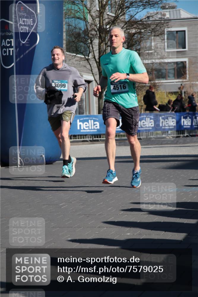 06.04.2025 - 44. Internationalen Wilhelmsburger Insellauf A. Gomolzig http://msf.ph/oto/7579025 06.04.2025 10:26:46 Ziel 3099, 4327, 4516, 5076 meine-sportfotos.de