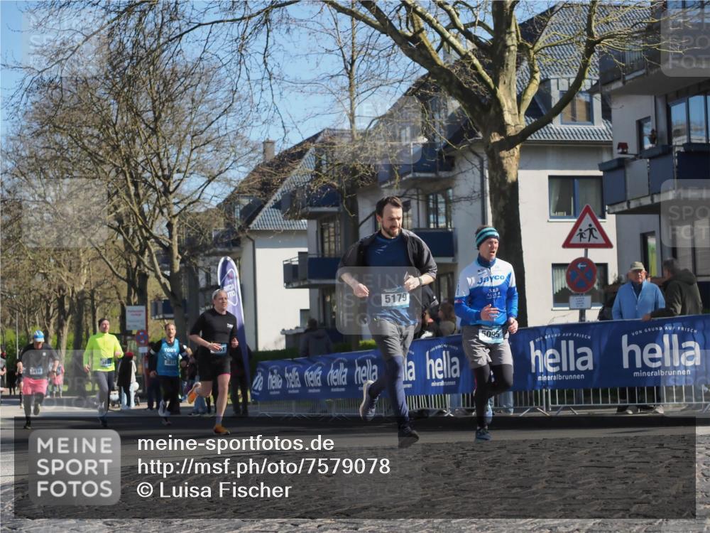 06.04.2025 - 44. Internationalen Wilhelmsburger Insellauf Luisa Fischer http://msf.ph/oto/7579078 06.04.2025 10:39:23 Ziel 3833, 3418, 5179, 5095 meine-sportfotos.de