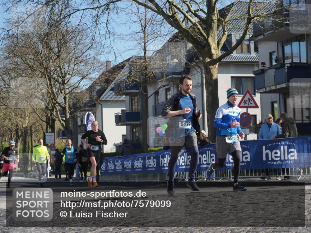06.04.2025 - 44. Internationalen Wilhelmsburger Insellauf Luisa Fischer http://msf.ph/oto/7579099 06.04.2025 10:39:23 Ziel 418, 3417, 3833, 3801, 5179, 5095 meine-sportfotos.de
