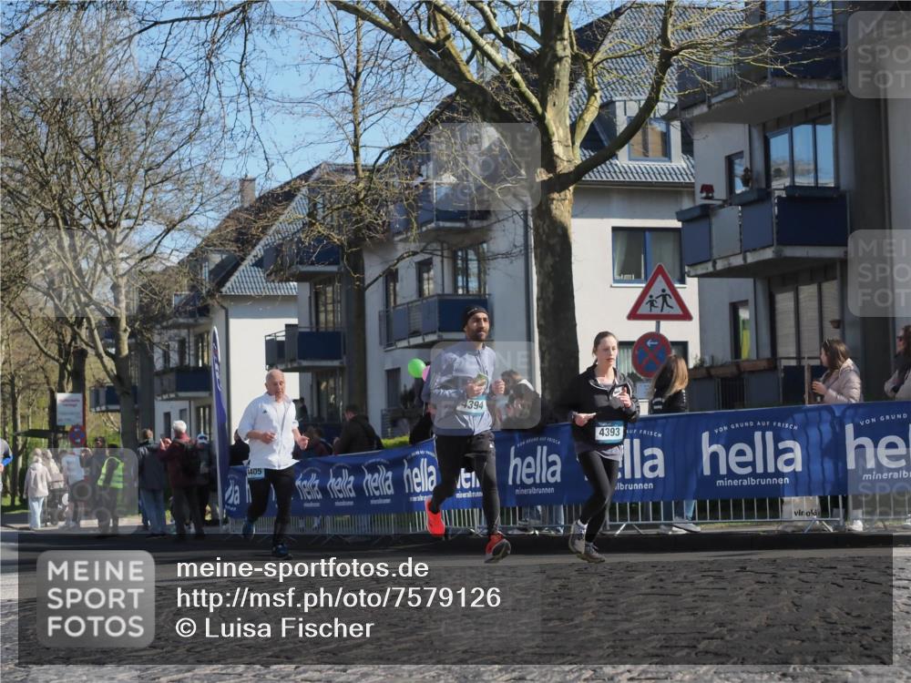 06.04.2025 - 44. Internationalen Wilhelmsburger Insellauf Luisa Fischer http://msf.ph/oto/7579126 06.04.2025 10:44:15 Ziel 394, 405, 4393 meine-sportfotos.de