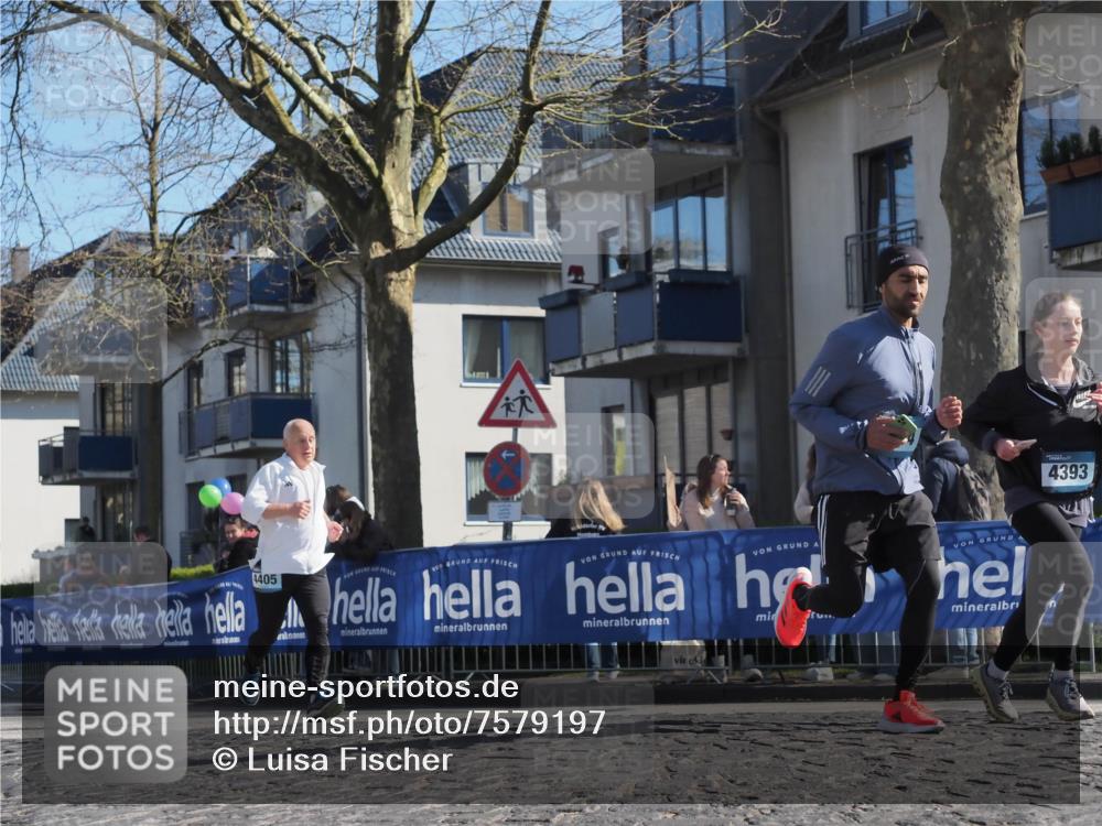 06.04.2025 - 44. Internationalen Wilhelmsburger Insellauf Luisa Fischer http://msf.ph/oto/7579197 06.04.2025 10:44:16 Ziel 4405, 4393 meine-sportfotos.de