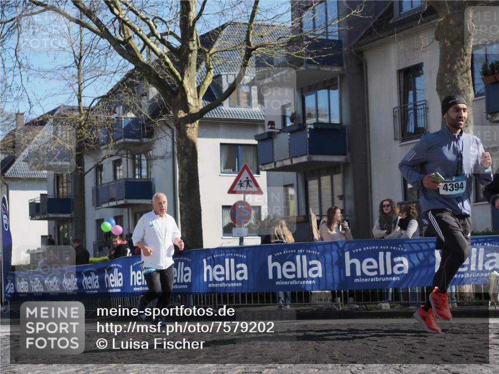 06.04.2025 - 44. Internationalen Wilhelmsburger Insellauf Luisa Fischer http://msf.ph/oto/7579202 06.04.2025 10:44:16 Ziel 4394 meine-sportfotos.de