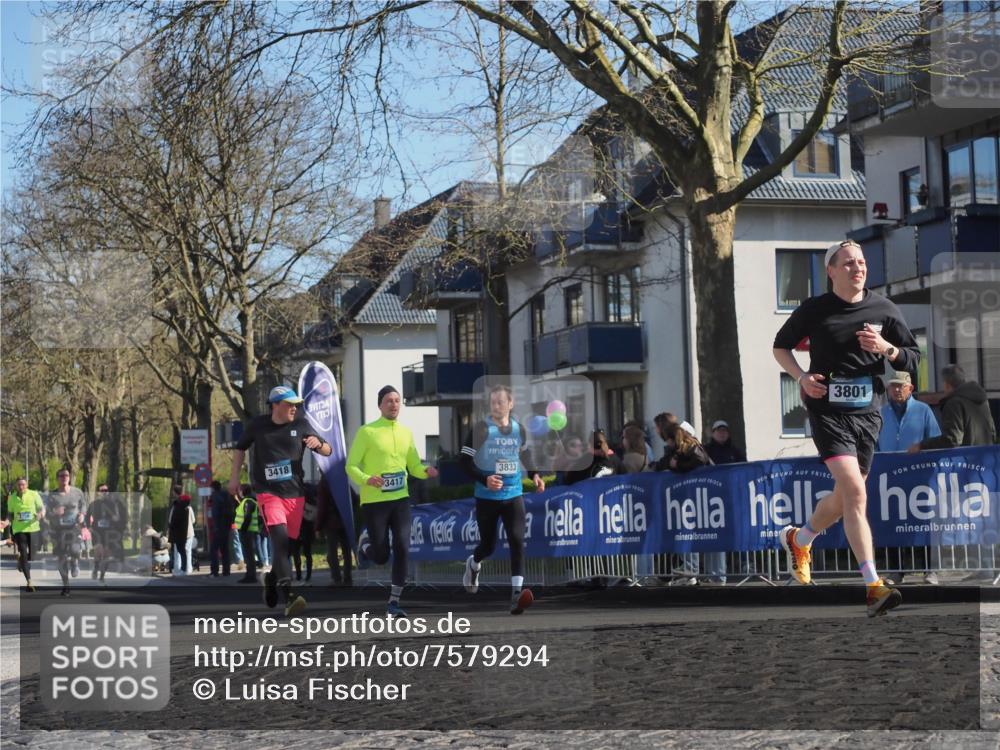 06.04.2025 - 44. Internationalen Wilhelmsburger Insellauf Luisa Fischer http://msf.ph/oto/7579294 06.04.2025 10:39:26 Ziel 3754, 3801, 3418, 3417, 3833 meine-sportfotos.de