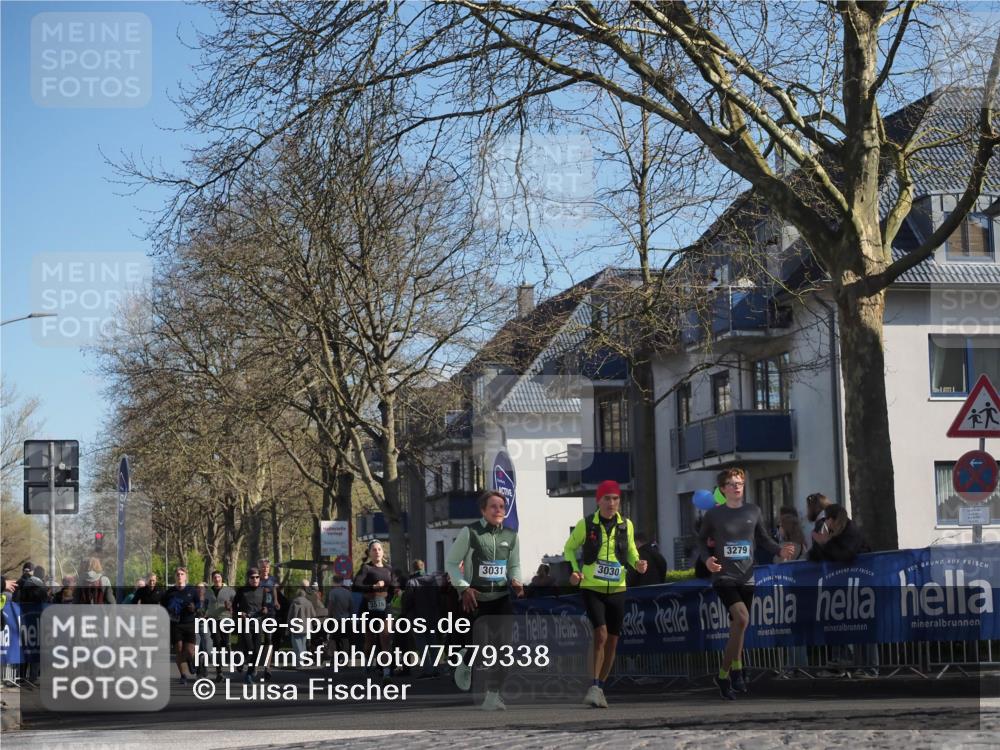 06.04.2025 - 44. Internationalen Wilhelmsburger Insellauf Luisa Fischer http://msf.ph/oto/7579338 06.04.2025 10:44:20 Ziel 3518, 3031, 3279, 3030 meine-sportfotos.de