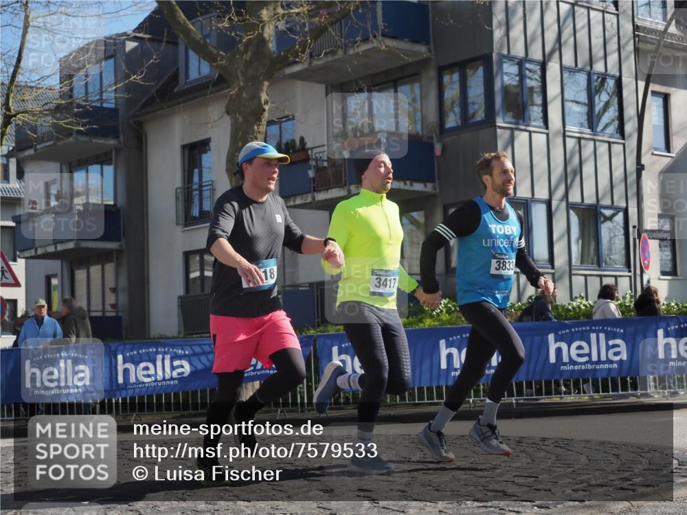 06.04.2025 - 44. Internationalen Wilhelmsburger Insellauf Luisa Fischer http://msf.ph/oto/7579533 06.04.2025 10:39:29 Ziel 18, 3417, 3833 meine-sportfotos.de
