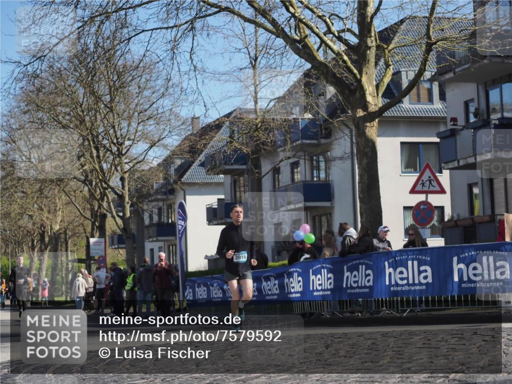 06.04.2025 - 44. Internationalen Wilhelmsburger Insellauf Luisa Fischer http://msf.ph/oto/7579592 06.04.2025 10:44:31 Ziel 3916 meine-sportfotos.de