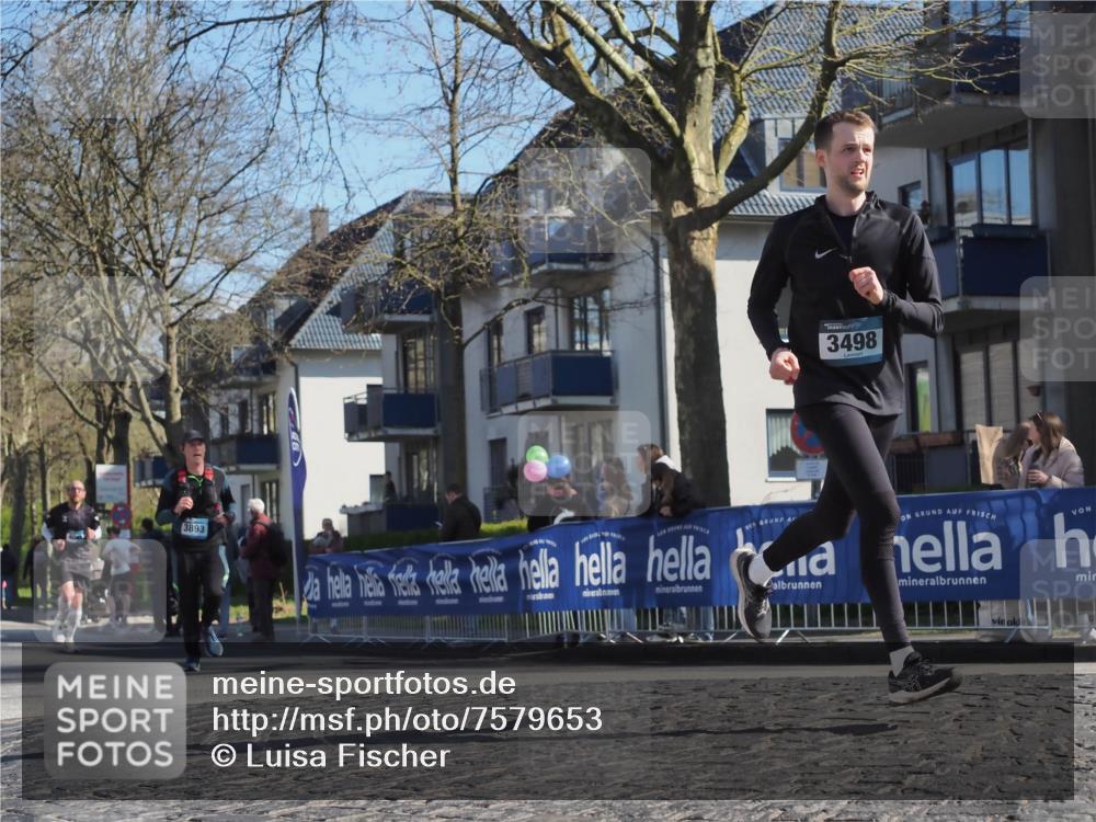 06.04.2025 - 44. Internationalen Wilhelmsburger Insellauf Luisa Fischer http://msf.ph/oto/7579653 06.04.2025 10:44:37 Ziel 3498, 3893 meine-sportfotos.de