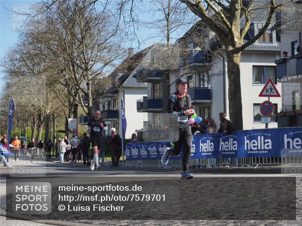 06.04.2025 - 44. Internationalen Wilhelmsburger Insellauf Luisa Fischer http://msf.ph/oto/7579701 06.04.2025 10:44:39 Ziel 4097, 6, 3893 meine-sportfotos.de