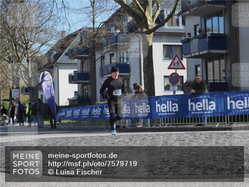06.04.2025 - 44. Internationalen Wilhelmsburger Insellauf Luisa Fischer http://msf.ph/oto/7579719 06.04.2025 10:39:38 Ziel 3872 meine-sportfotos.de