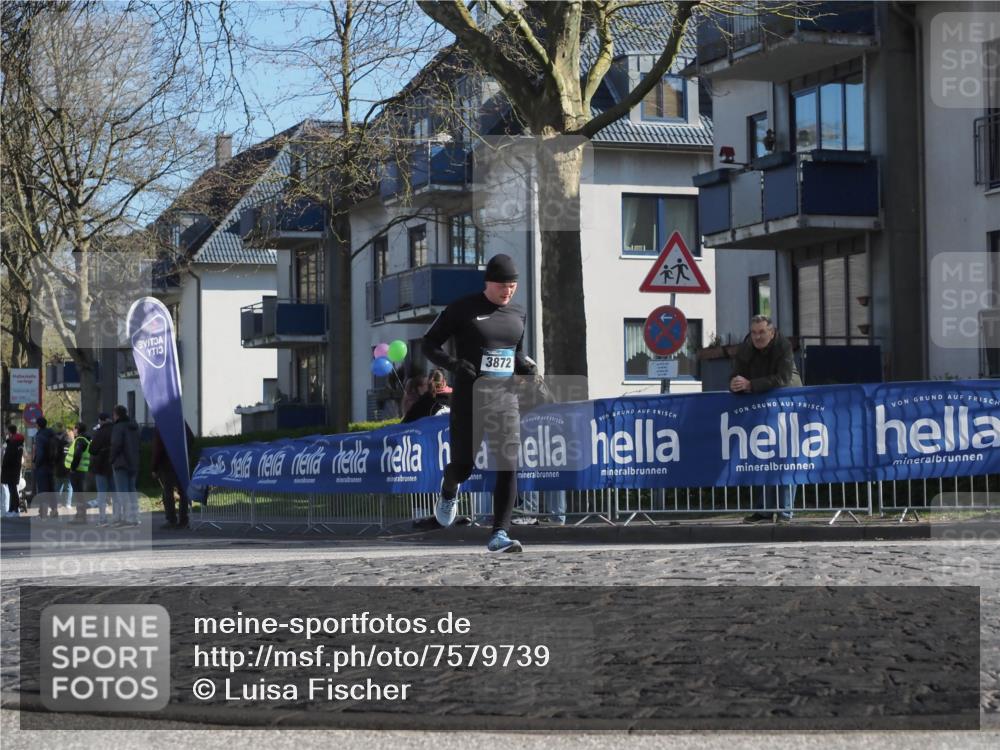06.04.2025 - 44. Internationalen Wilhelmsburger Insellauf Luisa Fischer http://msf.ph/oto/7579739 06.04.2025 10:39:38 Ziel 3872 meine-sportfotos.de