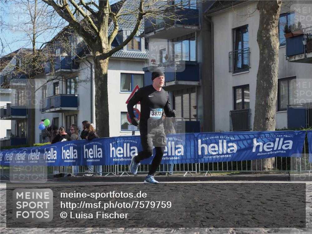 06.04.2025 - 44. Internationalen Wilhelmsburger Insellauf Luisa Fischer http://msf.ph/oto/7579759 06.04.2025 10:39:39 Ziel 3872 meine-sportfotos.de