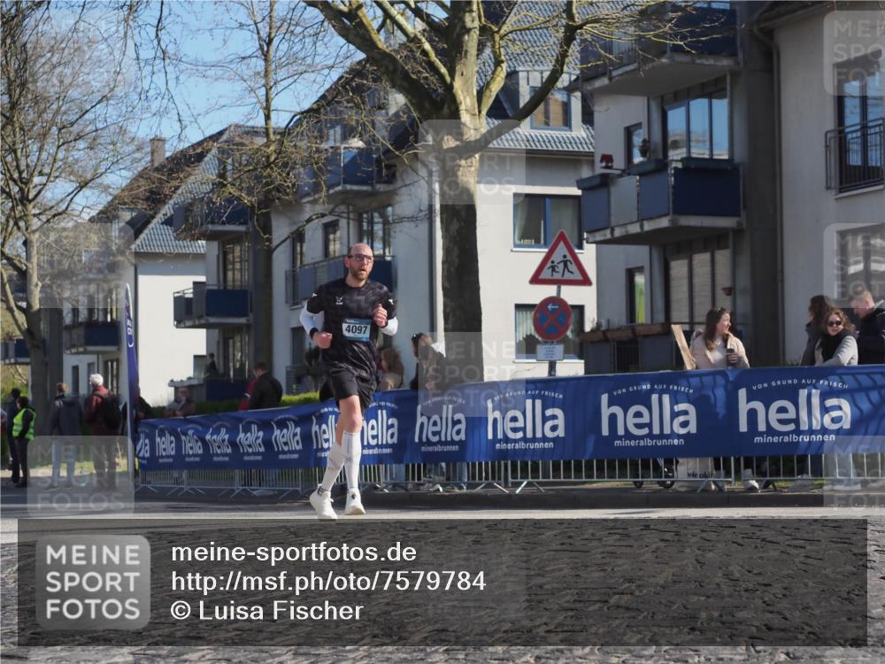 06.04.2025 - 44. Internationalen Wilhelmsburger Insellauf Luisa Fischer http://msf.ph/oto/7579784 06.04.2025 10:44:41 Ziel 4097 meine-sportfotos.de