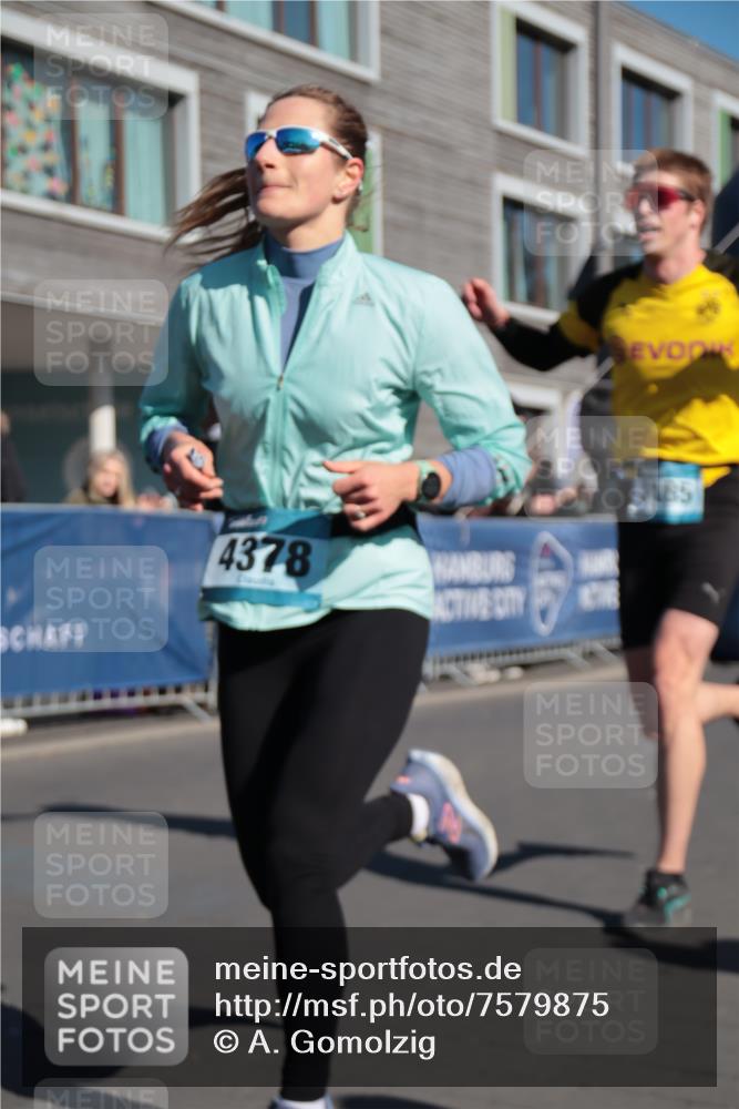 06.04.2025 - 44. Internationalen Wilhelmsburger Insellauf A. Gomolzig http://msf.ph/oto/7579875 06.04.2025 10:22:46 Ziel 3020, 3185, 3395, 4081, 4378 meine-sportfotos.de
